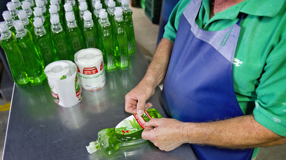 Al ubicarse en las afueras de la capital, Florex ha ayudado a dinamizar la economía de San Ramón de Alajuela, ya que emplea mano de obra de esta ciudad periférica. Nina Cordero / Grupo Nación